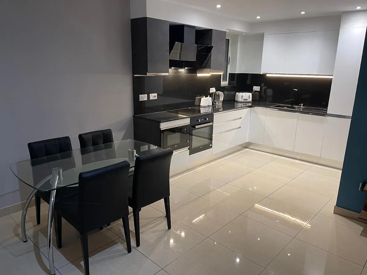 Διαμέρισμα Spinola Bay Apt - Beatiful 3-Double Bed Apt Near Beach In Prime Location Saint Julian's