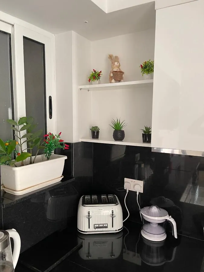 Spinola Bay Apt - Beatiful 3-Double Bed Apt Near Beach In Prime Location Saint Julian's